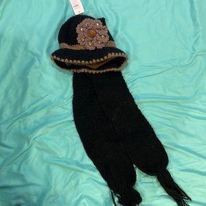 brand new never worn scarf and hat